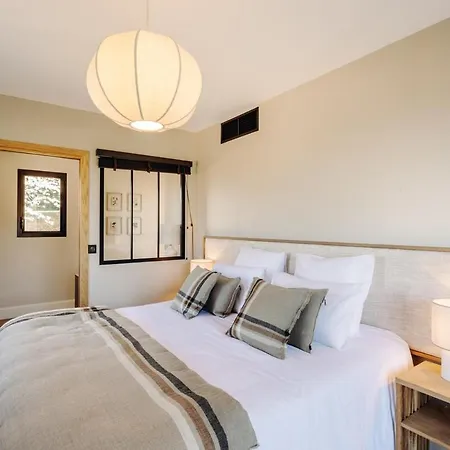 De Prestige I Vue - Piscine Interieure * فيلرفيل